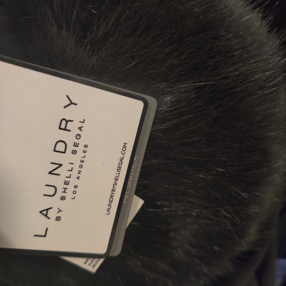 Brand new Laundry olive fur coat - Picture 4 of 8